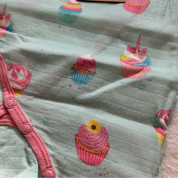 NWT Angel Dear cupcake wrap coverall 0-3 months - Picture 3 of 4